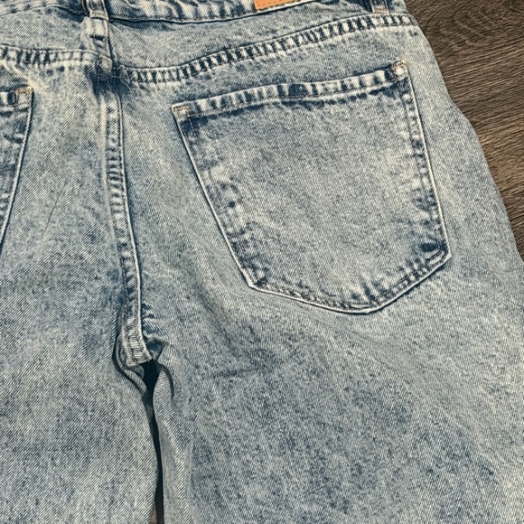 Women's Light Blue Jeans - Picture 3 of 5